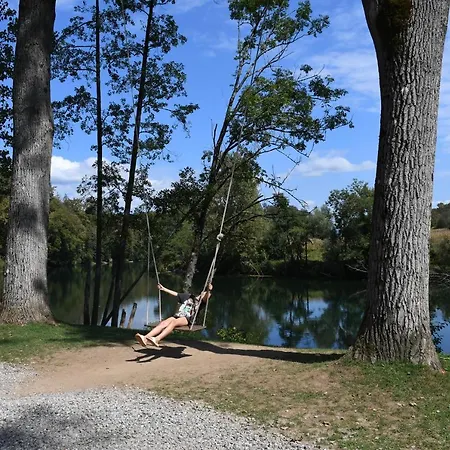 Nobleja Kolpa - Big Berry Metlika Apartma *