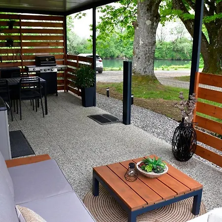 Nobleja Kolpa - Big Berry Metlika Appartement *