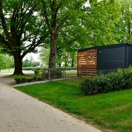 Nobleja Kolpa - Big Berry Metlika Appartement *