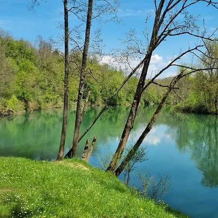 Nobleja Kolpa - Big Berry Metlika Апартаменты Gradac