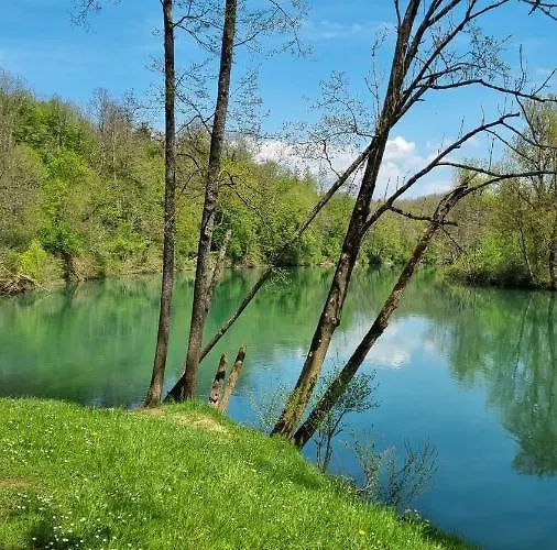 Nobleja Kolpa - Big Berry Metlika شقة Gradac
