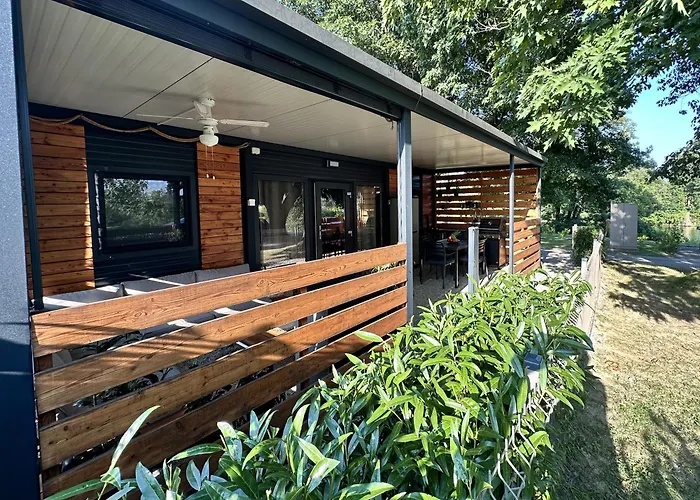 Nobleja Kolpa - Big Berry Metlika شقة Gradac